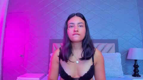 Snapshot of violetrousse chatting on 02/09/26, 04:11 Violet Rousse online show from 02/09/26, 04:11