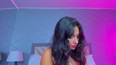 Snapshot of violetrousse chatting on 02/10/26, 04:55 Violet Rousse online show from 02/10/26, 04:55