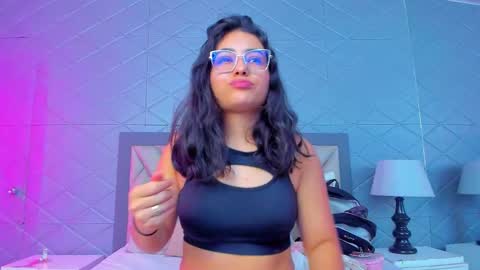 Snapshot of violetrousse chatting on 02/20/26, 05:13 Violet Rousse online show from 02/20/26, 05:13