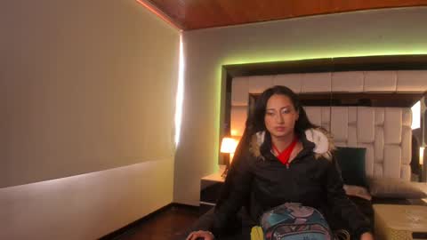 violetskinny online show from 01/23/25, 07:18