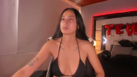 violetskinny online show from 02/18/25, 10:03