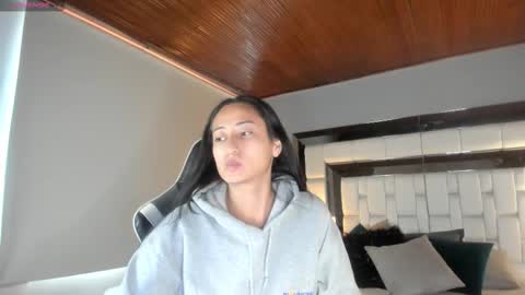 violetskinny online show from 09/12/25, 07:03