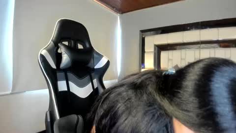 violetskinny online show from 10/20/25, 06:19