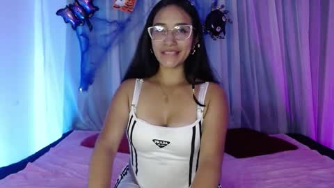 Snapshot of violetsweet_cs chatting on 10/14/25, 10:21 violetsweet_cs online show from 10/14/25, 10:21