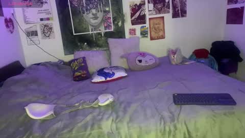 Snapshot of violett_dante chatting on 10/28/25, 06:39 violett_dante online show from 10/28/25, 06:39