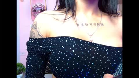 Snapshot of violett_froz chatting on 01/08/26, 07:16 Violeta froz online show from 01/08/26, 07:16