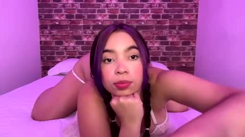 violett_moonx online show from 06/09/26, 10:21