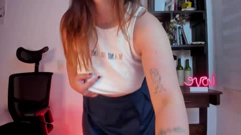 Snapshot of violett_red chatting on 03/08/26, 12:08 Violeta online show from 03/08/26, 12:08