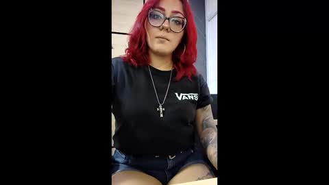 violett_sykes online show from 05/03/26, 08:48