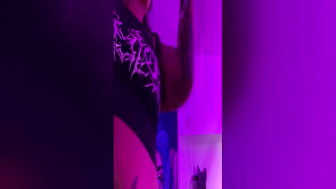  VIOLETT online show from 06/12/26, 07:02