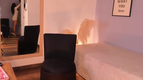 violetta_bold online show from 02/15/25, 02:44