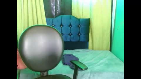 Snapshot of violetta_dreams chatting on 04/16/26, 05:58 violetta_dreams online show from 04/16/26, 05:58