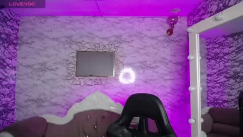 Violetta  online show from 02/25/25, 04:03