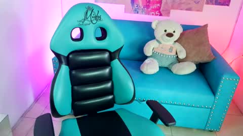 Snapshot of violetta_m_ chatting on 07/08/26, 06:01 Violeta online show from 07/08/26, 06:01
