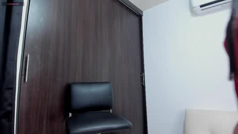Snapshot of violetta_pretty chatting on 04/18/26, 08:31 violetta_pretty online show from 04/18/26, 08:31
