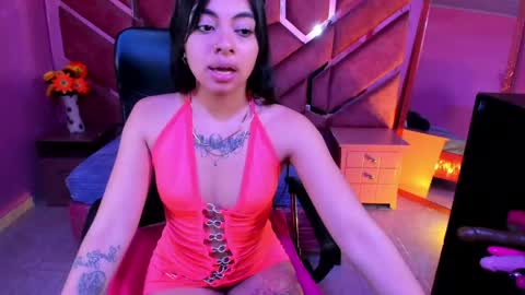 Snapshot of violetta_rousse_ chatting on 04/17/26, 05:49 Violetta Rousse online show from 04/17/26, 05:49