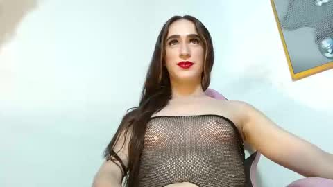 Snapshot of violetta_tss chatting on 01/12/25, 09:29 Princess Violet Valerious Follow me IGX violetvalerious online show from 01/12/25, 09:29