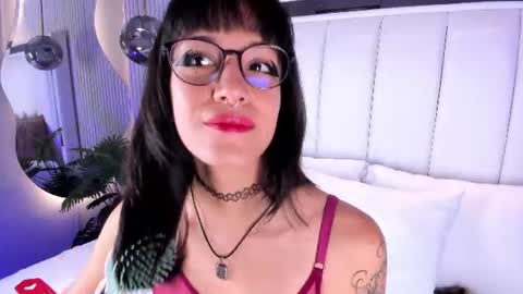 violettacolinss online show from 06/23/26, 11:41