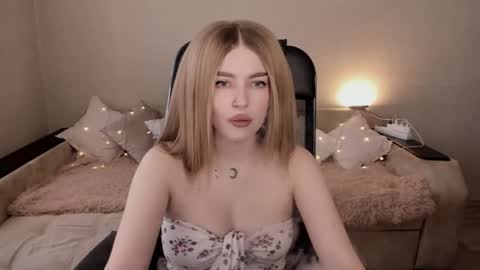 ViolettaOtis online show from 02/17/25, 11:34