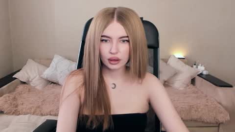 ViolettaOtis online show from 03/03/25, 10:17