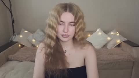 ViolettaOtis online show from 09/10/25, 11:21