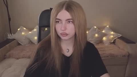 ViolettaOtis online show from 10/13/25, 11:54