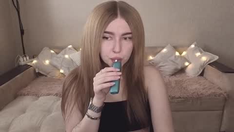 ViolettaOtis online show from 10/24/25, 10:11