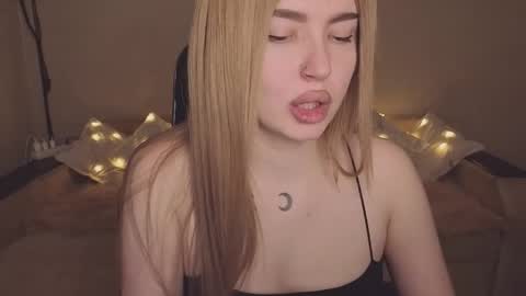 ViolettaOtis online show from 12/03/25, 01:42