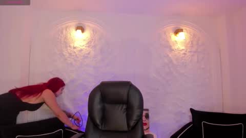 Violett Castel online show from 10/05/25, 05:44