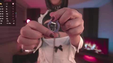 Snapshot of violette_clerk1 chatting on 11/03/25, 06:53 JULIE UWU online show from 11/03/25, 06:53