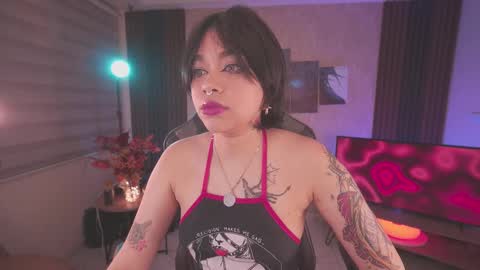 Snapshot of violette_clerk1 chatting on 11/20/25, 07:13 JULIE UWU online show from 11/20/25, 07:13