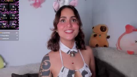 Snapshot of violetteramirez01 chatting on 10/23/25, 09:46 Violette online show from 10/23/25, 09:46