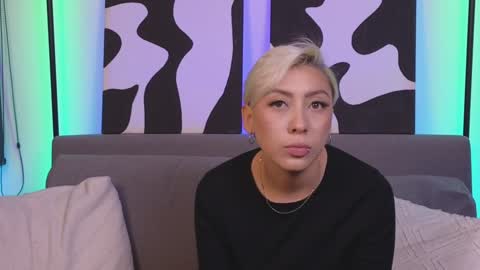 Violet online show from 01/03/25, 01:16