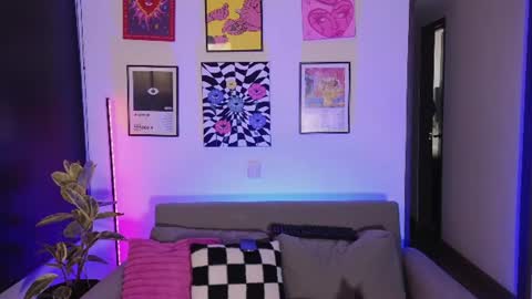 Violet online show from 06/26/26, 01:54