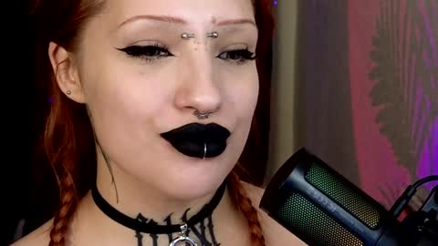 Snapshot of violetvio1ator chatting on 01/27/25, 05:15 Dommy mommy online show from 01/27/25, 05:15