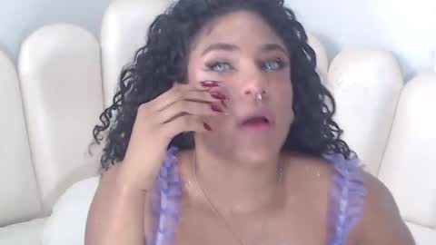 violetxia_ online show from 03/27/26, 06:52