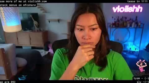 Snapshot of violishh chatting on 06/15/26, 05:59 follow me on twitter violishh and ig violishh online show from 06/15/26, 05:59