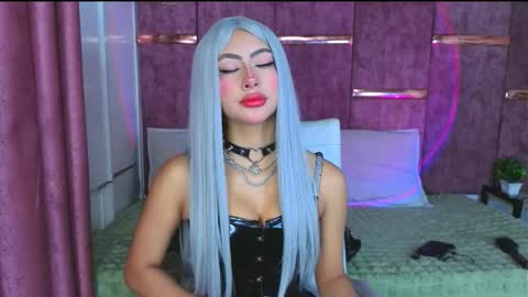 viollettebylyly online show from 02/24/26, 12:47