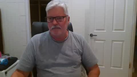 viper654321 online show from 12/03/25, 07:49