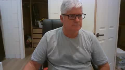 viper654321 online show from 05/18/26, 07:47