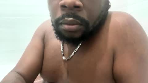 Snapshot of virgoincredible25 chatting on 12/01/25, 02:27 Elle Hood online show from 12/01/25, 02:27