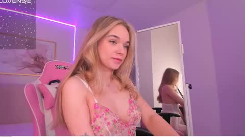 Chloe online show from 02/25/25, 03:09