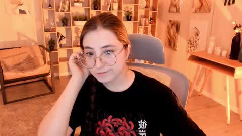 Snapshot of virtualvoyant chatting on 09/29/25, 04:28 your love online show from 09/29/25, 04:28