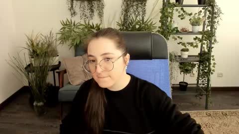 your love online show from 11/28/25, 05:21