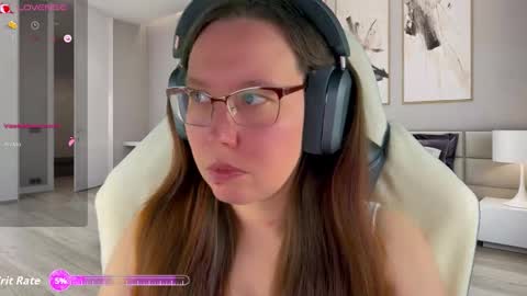 Victoria Romans online show from 11/23/25, 09:03