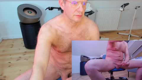 Snapshot of vitachef7 chatting on 12/12/24, 03:48 viahuer7 online show from 12/12/24, 03:48