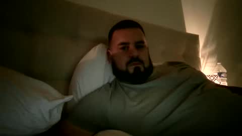 Snapshot of vitanovam chatting on 11/04/25, 08:19 Mattie online show from 11/04/25, 08:19