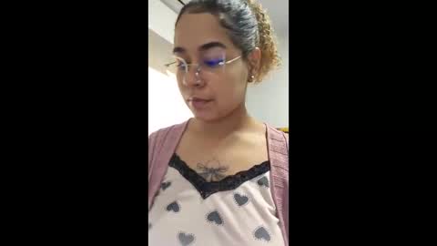 Vitoria online show from 05/19/26, 06:58