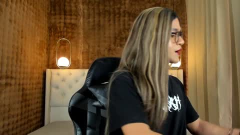 Snapshot of vitta_alfayed chatting on 01/25/25, 12:58 VittaaaPlease help me with your thumbs up its important online show from 01/25/25, 12:58