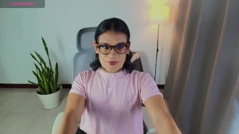 Snapshot of vitta_alfayed chatting on 11/08/25, 11:58 VittaaaPlease help me with your thumbs up its important online show from 11/08/25, 11:58